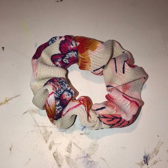 Scrunchie - Picture 2 of 2